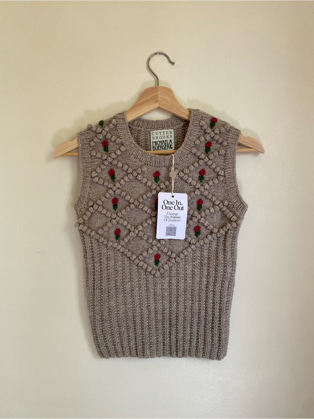 NWT 100% Wool Hand-Knitted Cutter Brooks Michaela Buerger Sweater Vest
